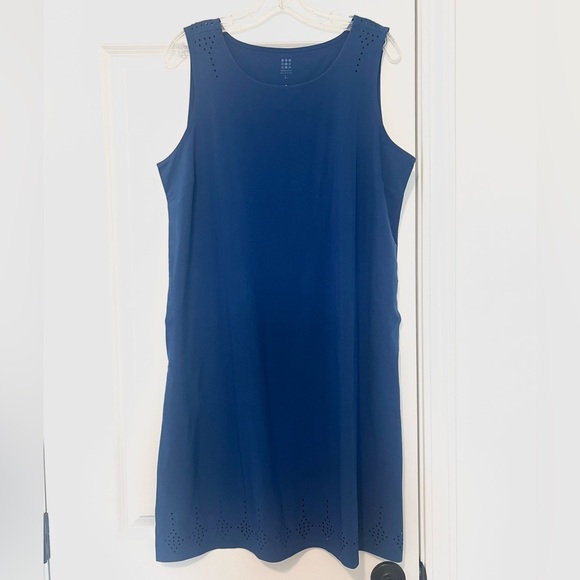 Title Nine Unconventional Sleeveless Dress Blue - Picture 3 of 8